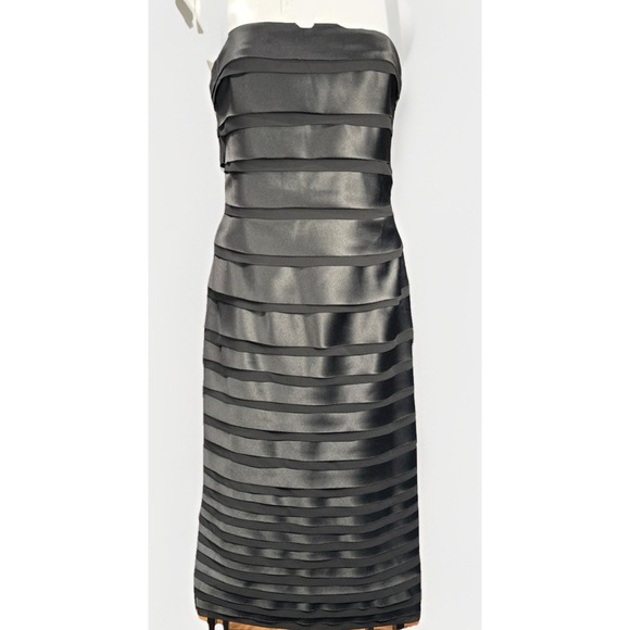 White House Black Market Dresses & Skirts - White House Black Market Size 12 Strapless Black Scalloped Sheath Dress Sexy‎